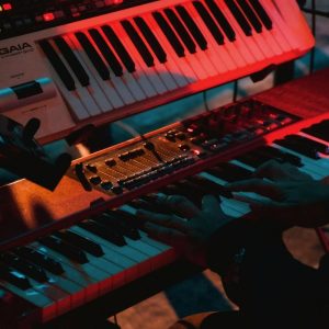 Pianos y teclados